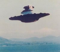 United Airlines employees witness Alien Spacecraft in Chicago
